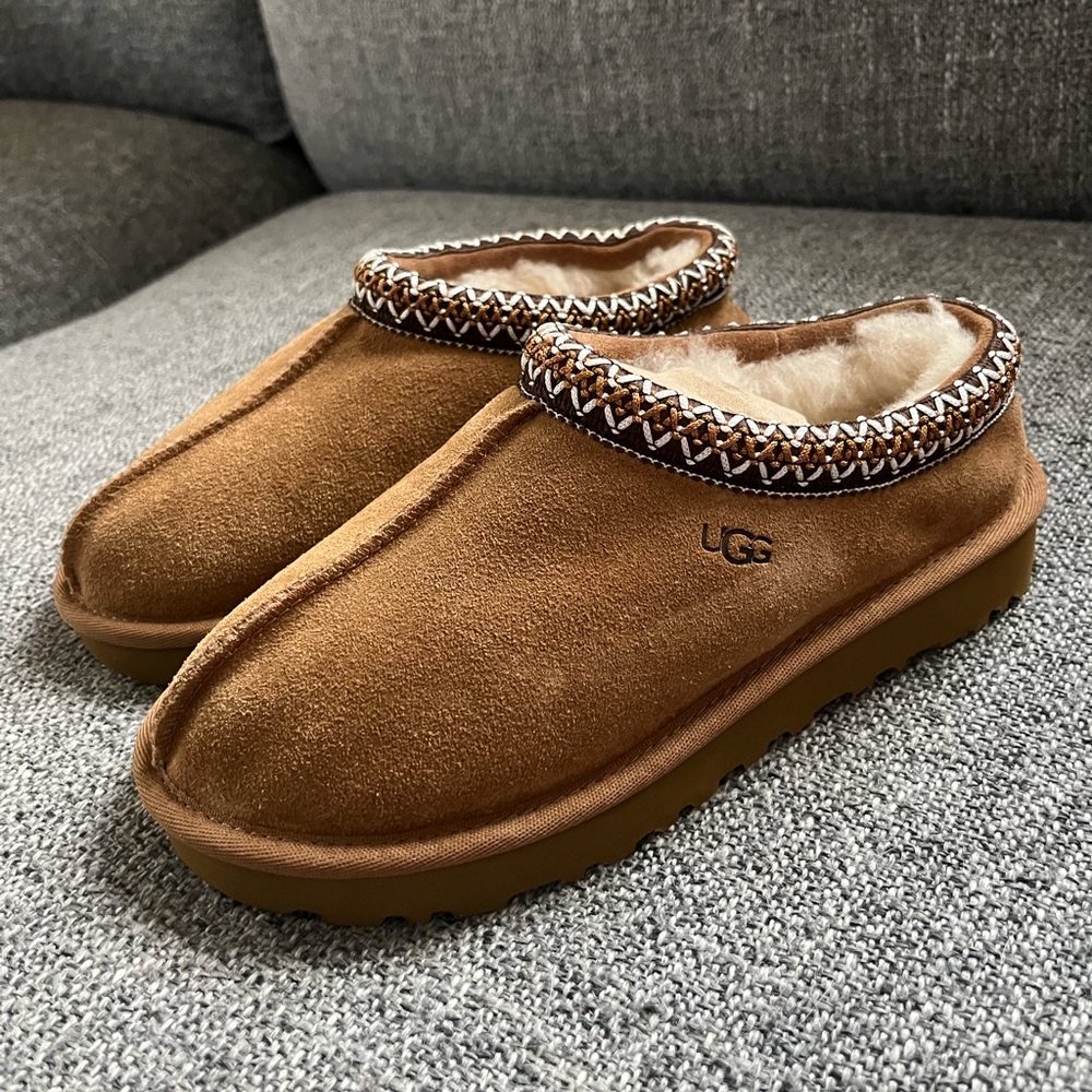 Brand new UGG Tasman slipper